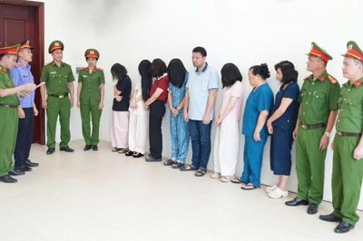 Triệt phá đường dây 'vẽ bệnh', thu lợi bất chính tại Phòng khám đa khoa Y học Nghệ An