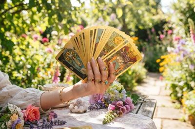 Ý nghĩa 78 lá bài Tarot về tình yêu