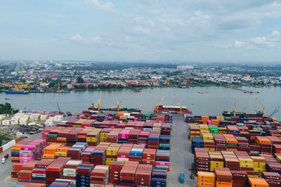 Tổng kim ngạch xuất nhập khẩu hàng hóa của Việt Nam đạt gần 550 tỷ USD trong 6 tháng