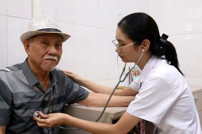 Đưa bác sĩ về gần nhân dân bằng cơ chế đặc thù