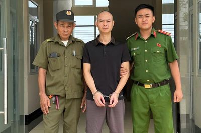Hà Nội: Đối tượng hành hung tài xế xe buýt ở xã Đoài Phương ra đầu thú sau hơn nửa năm trốn truy nã