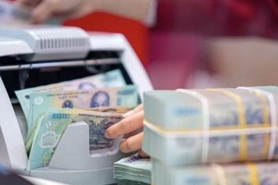 Có 100 triệu đồng gửi tiết kiệm Vietinbank, Agribank nhận bao nhiêu tiền lãi?