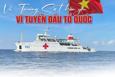 Những 'chiến sĩ áo trắng' mang tình thương ra đảo, mang niềm tin trở về