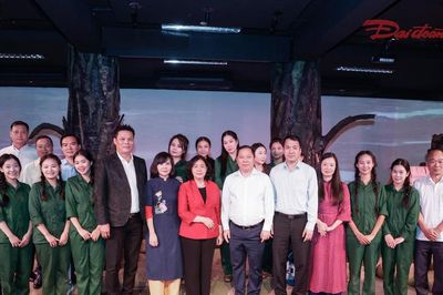 Chủ tịch Bùi Thị Minh Hoài dự Chương trình 'Huyền thoại tuổi thanh xuân'