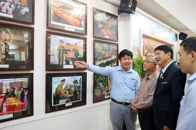 TP.HCM: Khai mạc triển lãm ảnh nghệ thuật 'Con người và cuộc sống lần thứ X'