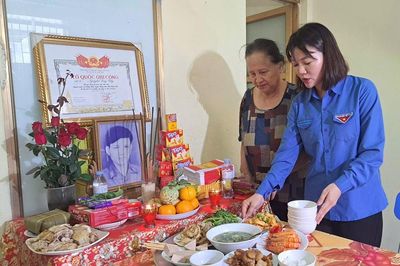 Từ mâm cơm gắn kết đến bữa cơm tri ân