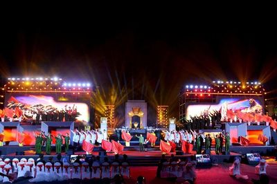 Hà Nội: Tổng duyệt cầu truyền hình 'Sao sáng dẫn đường'
