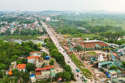 [Ảnh] Đẩy nhanh tiến độ cầu Mai Lĩnh, khơi thông 'mạch máu' giao thông cửa ngõ phía tây Thủ đô