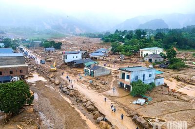 Thiên tai ngày càng khốc liệt - Vì sao, ứng phó thế nào? Bài 2: Tác động dân sinh: Thiên tai thêm khó lường