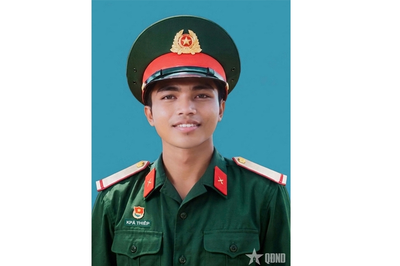 Truy tặng Huân chương Dũng cảm đối với Thượng sĩ Kpă Thiệp