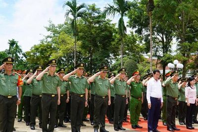 Đảng ủy Công an Trung ương tri ân người có công tại An Giang
