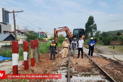 Quảng Ninh: Xóa 3 lối đi tự mở qua đường sắt tại phường Vàng Danh