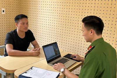 Thuê 4 xe ô tô mang đi cầm cố, bán lấy tiền tiêu xài