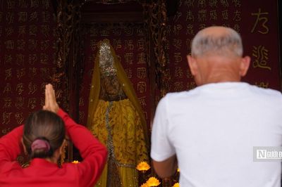 Kỳ bí chuyện ngôi chùa được làm bằng san hô, vỏ ốc, thờ tượng Quan Âm dạt từ biển