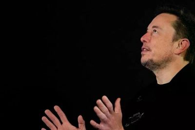 Từng sở hữu hơn 1 nghìn tỷ USD, Elon Musk giờ tự giễu cợt bản thân