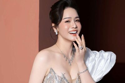 Nhật Kim Anh đón hạnh phúc mới ở tuổi 41