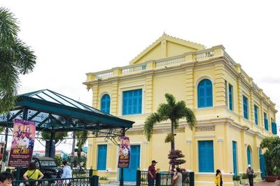 Nguyễn Ngọc Tư: Bởi bôi hồng