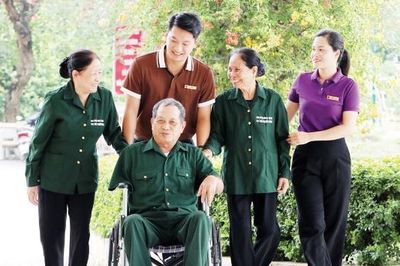 Ấm áp nghĩa tình với người có công