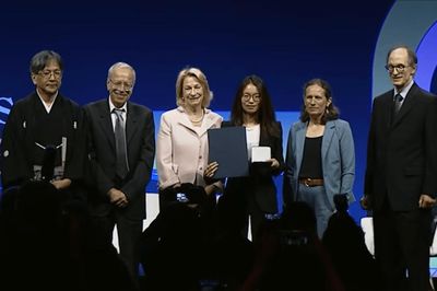 Trung Quốc lần đầu có hai chủ nhân 'Nobel Toán học' trong một năm