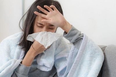 Những sai lầm khi tự điều trị cúm mùa tại nhà dẫn đến nguy kịch