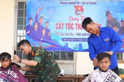 'Hành quân xanh' vì nhân dân phục vụ