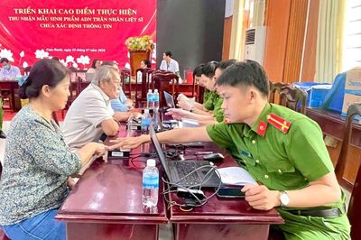 Thu nhận mẫu ADN của thân nhân liệt sĩ tại khu vực Cam Ranh và các địa phương lân cận