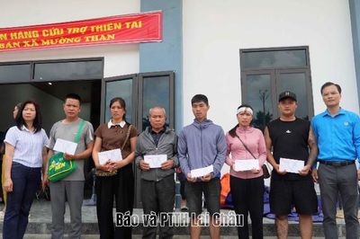 Phân bổ kinh phí hỗ trợ các gia đình bị ảnh hưởng bởi thiên tai tại xã Mường Than