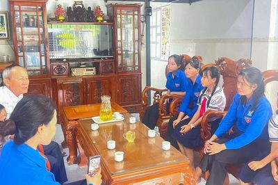 Tiếp nối đạo lý 'Uống nước nhớ nguồn' từ mái trường