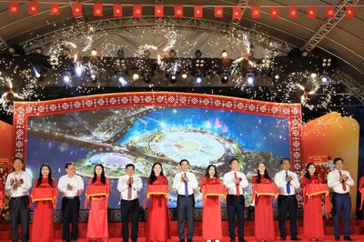 Lâm Đồng long trọng khánh thành Quảng trường Trung tâm Gia Nghĩa và Khu liên hợp Bảo tàng - Thư viện - Công viên