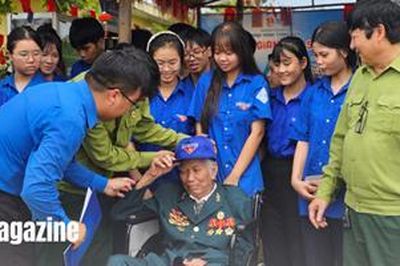 GIÚP THẾ HỆ TRẺ VỮNG VÀNG TRÊN KHÔNG GIAN MẠNG - KỲ 3: KIẾN TẠO 'MỞ LỐI', XUNG KÍCH 'DẪN ĐƯỜNG'