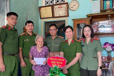 Công an Đồng Nai tri ân gia đình chính sách, người có công với cách mạng