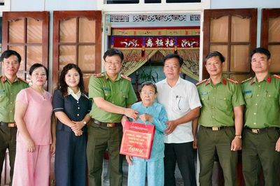 Công an TP Huế tổ chức nhiều hoạt động đền ơn đáp nghĩa