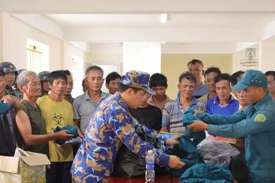 Tiếp tục tìm kiếm 3 ngư dân mất tích ở Trường Sa