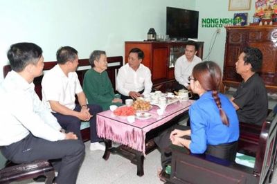 Chánh án TAND tỉnh Lâm Đồng thăm, tặng quà tri ân Mẹ Việt Nam Anh hùng nhân dịp 27/7