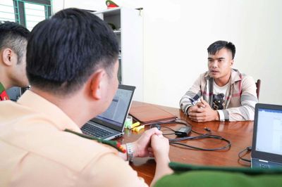 Tài xế xe đầu kéo liều lĩnh 'thông chốt', CSGT truy đuổi 130 km mới chặn được