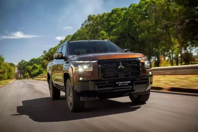 Tin xe 25/7: Toyota Crown 2027 tăng giá, Triton có bản đặc biệt mới