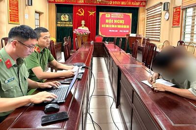 Thiếu niên 15 tuổi đăng tải trên Tiktok thách thức công an xã