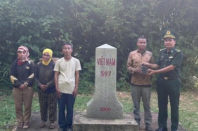 Manh mối về mộ tập thể liệt sĩ Việt Nam ở vùng biên nước bạn Lào