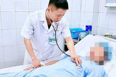Cứu sống cả mẹ và con sản phụ 19 tuổi bị suy hô hấp, nhiễm trùng máu nguy kịch