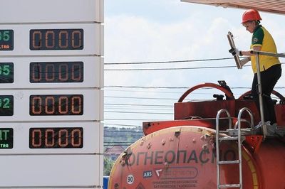 Nga gia hạn lệnh cấm xuất khẩu xăng dầu đến hết năm 2026