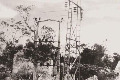 Những câu chuyện không thể quên về 'chiếc cột điện thang tre 35kV'