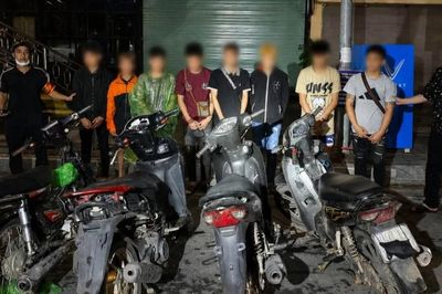 Truy bắt nhóm 'quái xế' đi 'bão' trong đêm