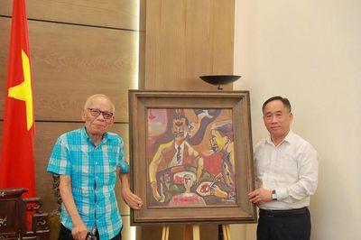 Bảo tàng Mỹ thuật Việt Nam tiếp nhận các tác phẩm 'đảo ngược'