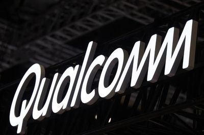 Qualcomm báo tin buồn