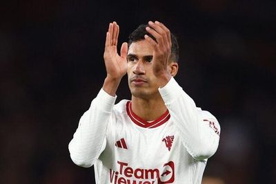 Varane cấm cầu thủ nhí đánh đầu