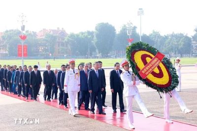 Lãnh đạo Đảng, Nhà nước viếng Chủ tịch Hồ Chí Minh, tưởng niệm Anh hùng liệt sỹ
