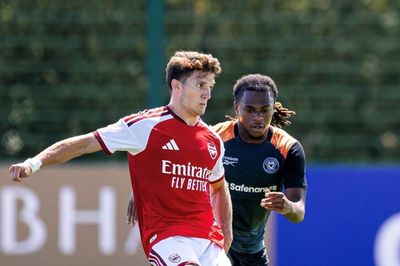 Tân binh Arsenal bùng nổ ngay trận đầu tiên