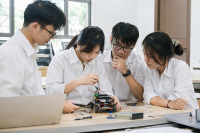 Tám bậc trình độ quốc gia mới: Học sinh sau lớp 9 có những hướng đi nào?