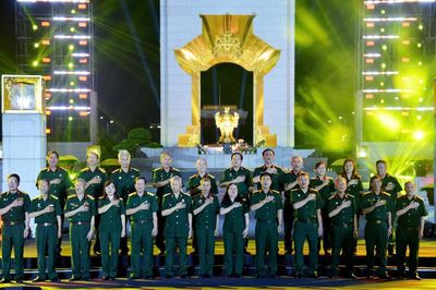 Cầu truyền hình 'Sao sáng dẫn đường' tri ân các anh hùng liệt sĩ