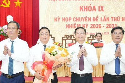 Đồng chí Lê Trí Thanh được bầu giữ chức Chủ tịch UBND thành phố Huế